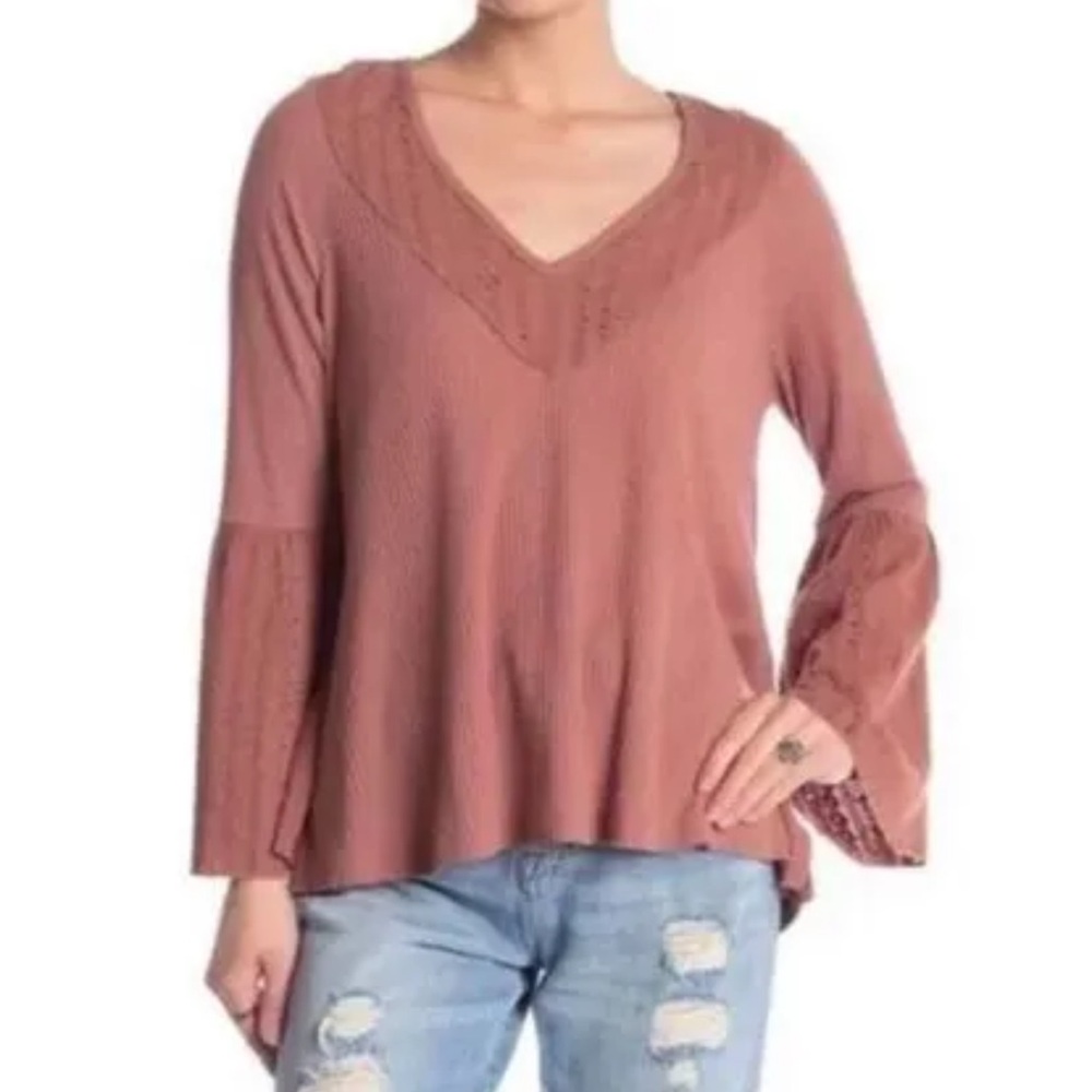 Free People Parisian Eyelet Bell Sleeve textured Top in pinky mauve color medium - Picture 1 of 16